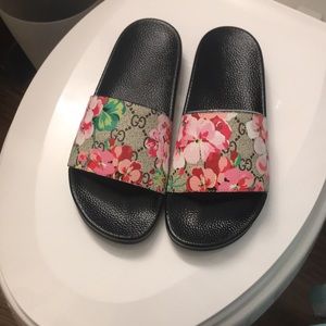 Bloom Slides size 8